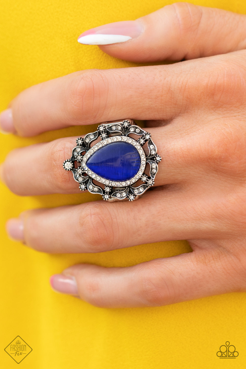 Iridescently Icy - Blue Ring ( 1076 )